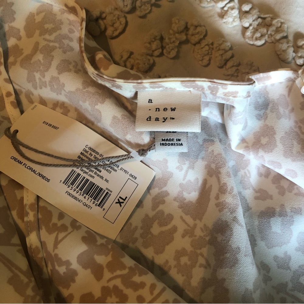 XL Target Slip Dress Floral Beige NWT - Picture 5 of 8